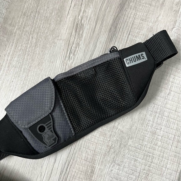 CHUMS Neo Pocket Waist Pack Black Gray - Picture 5 of 11
